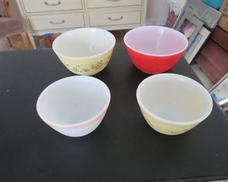 PYREX BOWLS.