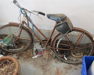 VINTAGE RALEIGH BICYCLE.
