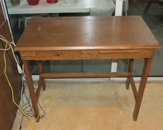 VINTAGE CHILD'S DESK.