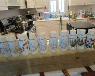 UNIQUE EUROPEAN SALT OR PEPPERS.