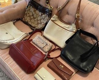 Coach purses and wallets 