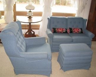 Chair/loveseat/ottoman