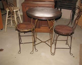 I'll take a chocolate sundae!