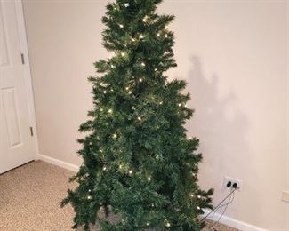 4' lit Christmas tree