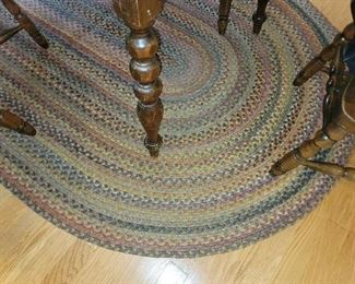 Braided floor rug