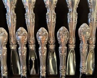 ‼️ATTENTION‼️ This home is equipped with a monitored alarm system and surveillance equipment. Any and all(if present) higher end items, jewelry and precious metals are removed nightly.. thank you!