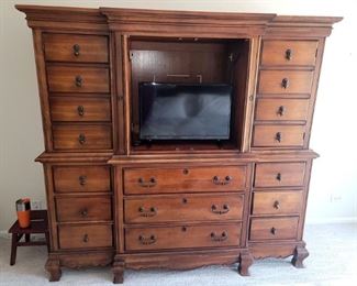Walter E. Smithe furniture Gentleman's chest