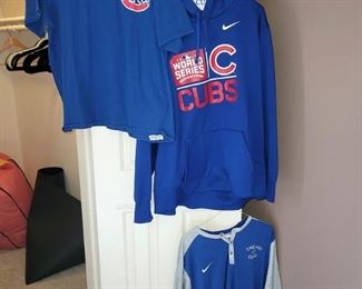 Men's Chicago Cubs tops