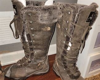 Women's winter boots (The North Face) size 7.5