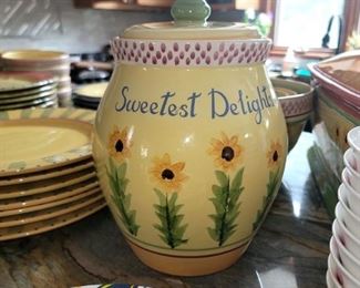 Complete Pfaltzgraff set of dishes with treat jar and bread box. Pistoulet by Jana Kolpen