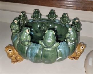 Cute frog bowl/planter