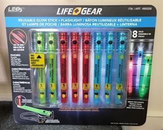 Life Gear glow stick flashligtht