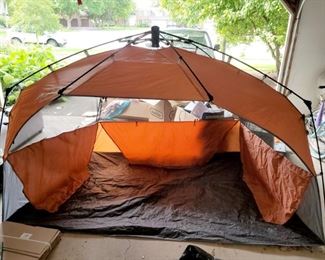 Pop-up sun shade tent