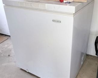 Freezer chest