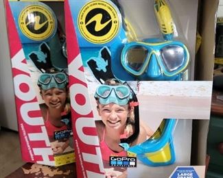 Kid's snorkel sets - new in box