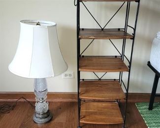 Wood 5-tier collapsible shelf. Lamp