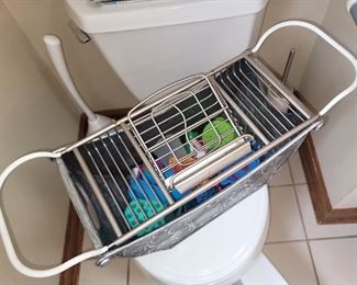 Bathtub tray. Bathtub toys