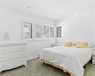 Queen Bed dresser and nightstands