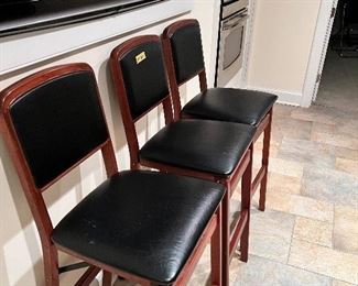 Folding counter stools