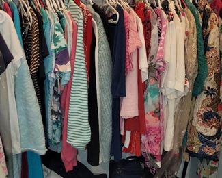 Womens's clothing M/L