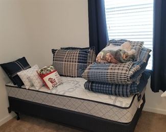 2 twin beds excellent