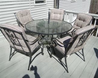 Patio table and chairs $150