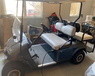 Easy go golf carts Needs batteries Seats for with golf club rack