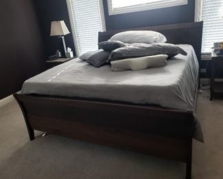 King size no mattress head and footboard moves up and down