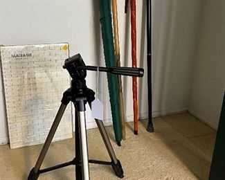Camera tripod