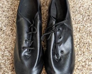 Dance Shoes, 42