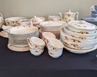 Jewel Autumn Leaf Dinner Set