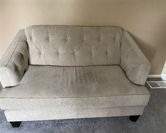 Lloyds Of Chatham Loveseat (this set is like brand new clean non-smoking home)
