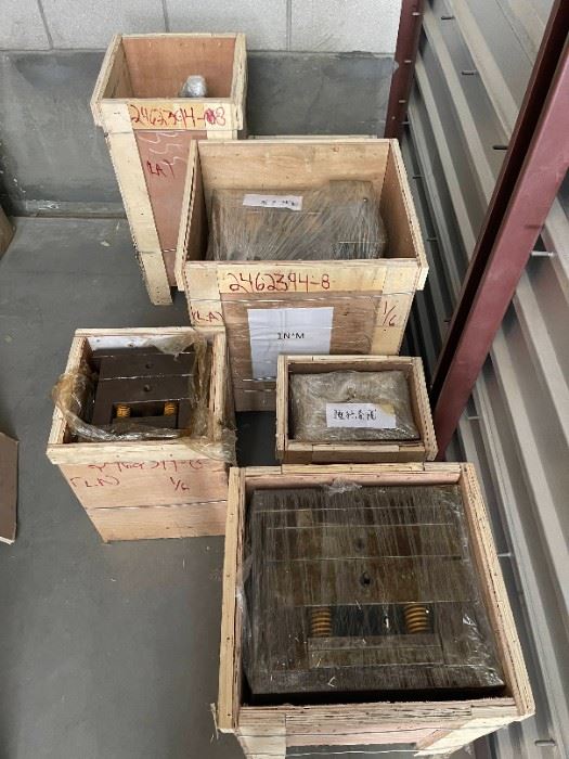 Manufacturing Machine/Hydraulic Press of Some Kind. Extremely Heavy!