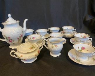 J005 Wawel Rose Garden TeaCoffee Service