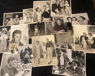 J082 Kirk Douglas Autographed Photos