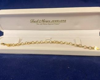 J090 14K Gold Link Bracelet For Repair Or Scrap