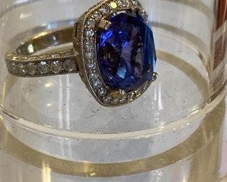 FABULOUS ! Tanzanite 6  carat
Custom made in Israel