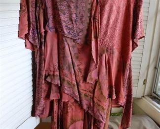 Vintage Women's Clothing