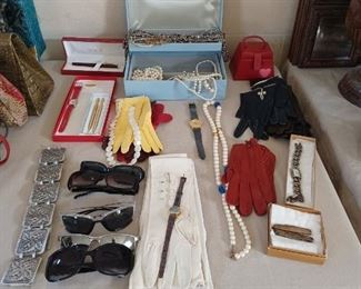 Women's Accessories Lot