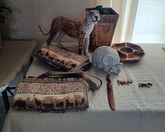 World Traveler Décor Lot