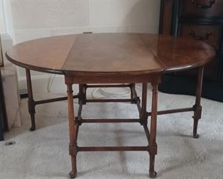 Drop Leaf Coffee Table