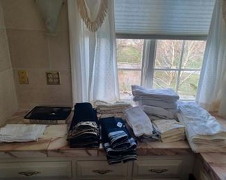 Towels and Linens Lot