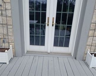 Square Planters with Wire Vine Trellis