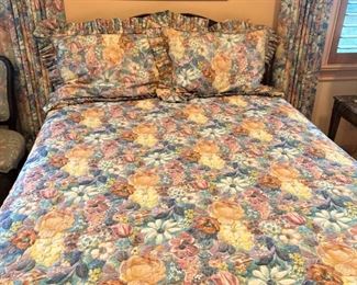Custom queen bedspread and shams