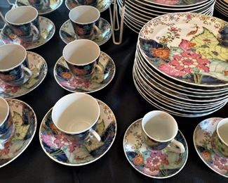 Mottahedeh plates, cups & saucers.