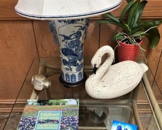 Blue & white lamp; swan