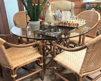 Glass top garden room table; 4 curved back chairs