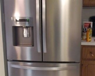 Beautiful newer Kenmore French Door Fingerprint Free Stainless Refrigerator w/Bottom Freezer