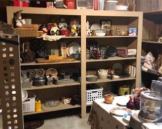 Vintage kitchen items 