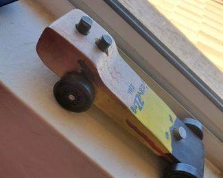 Pinewood Derby Car Ready to Race Wooden the Buzzard #55